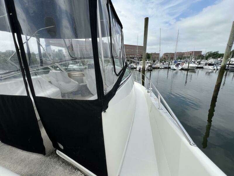 36ft Carver Yacht For Sale