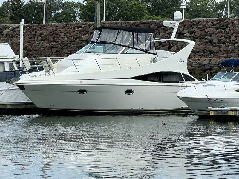 36ft Carver Yacht For Sale