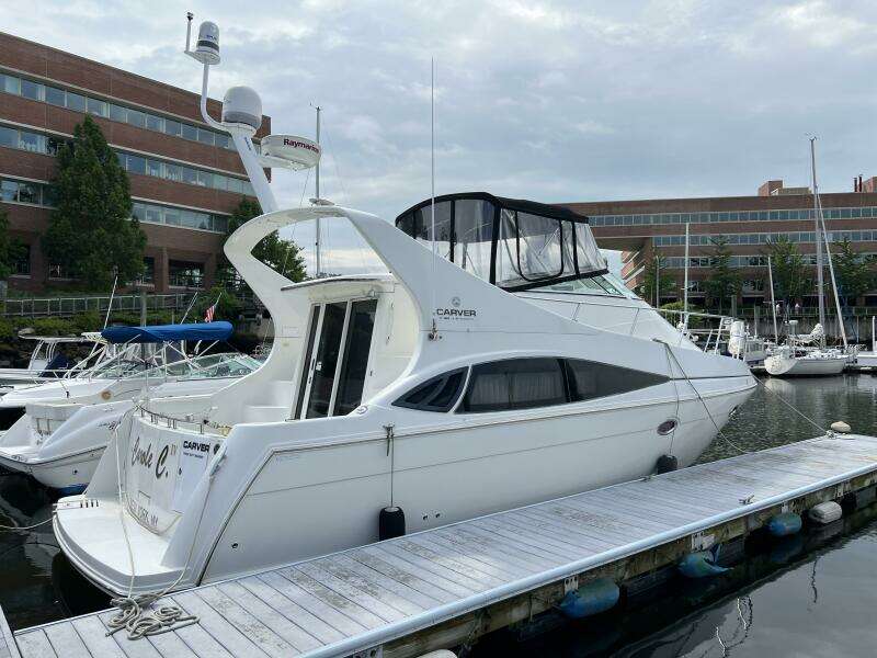 36ft Carver Yacht For Sale