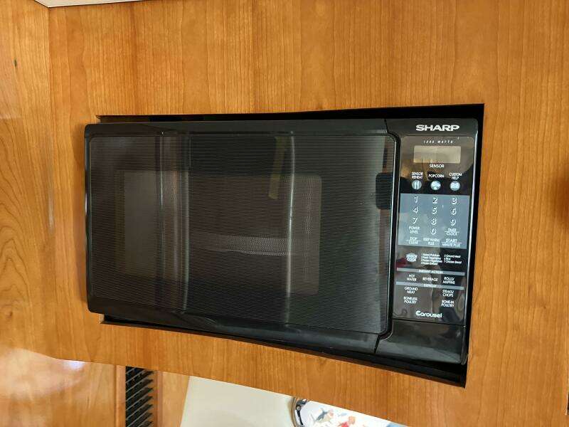 36ft Carver Yacht For Sale