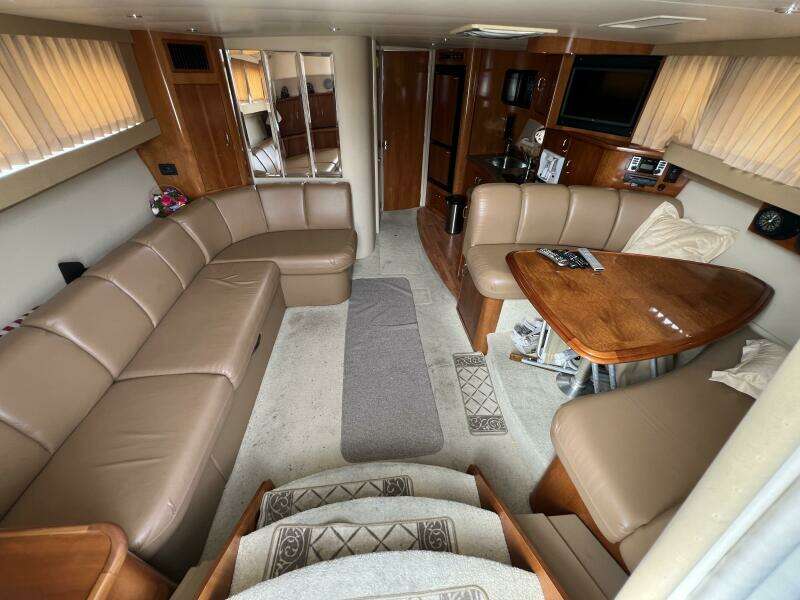 36ft Carver Yacht For Sale