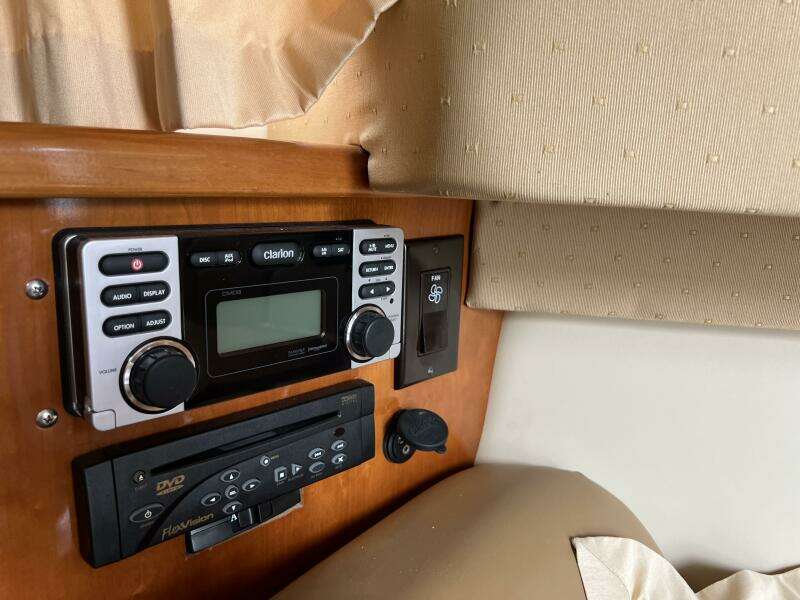 36ft Carver Yacht For Sale