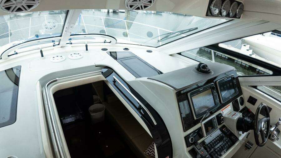 47ft Sea Ray Yacht For Sale