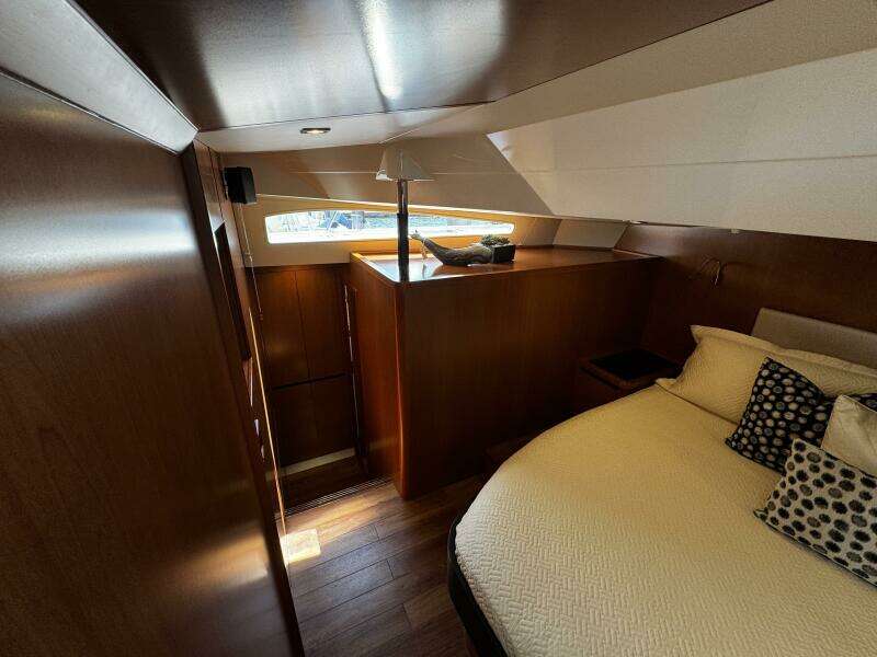 44ft Aquila Yacht For Sale