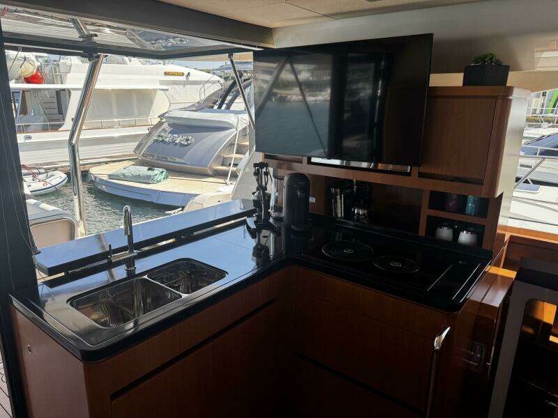 44ft Aquila Yacht For Sale