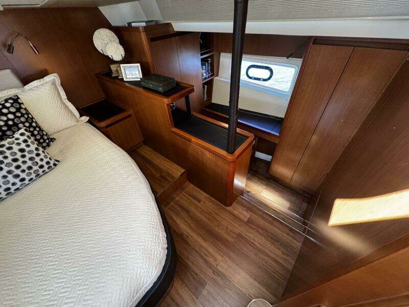44ft Aquila Yacht For Sale