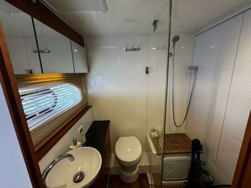 44ft Aquila Yacht For Sale