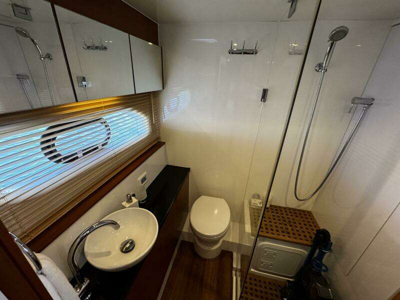 44ft Aquila Yacht For Sale