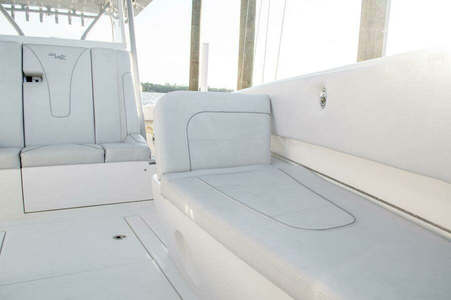37ft SeaVee Yacht For Sale