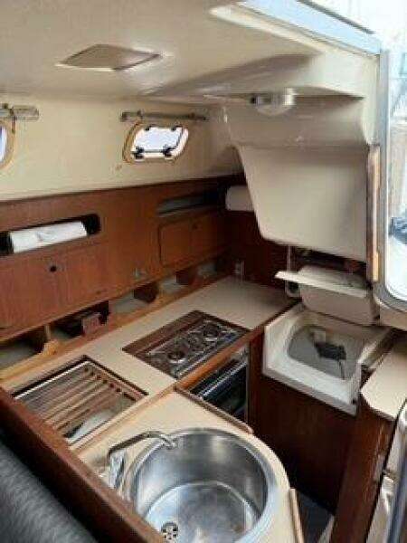 33ft Hunter Yacht For Sale