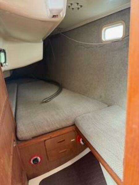 33ft Hunter Yacht For Sale