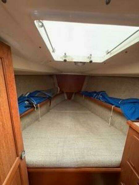33ft Hunter Yacht For Sale