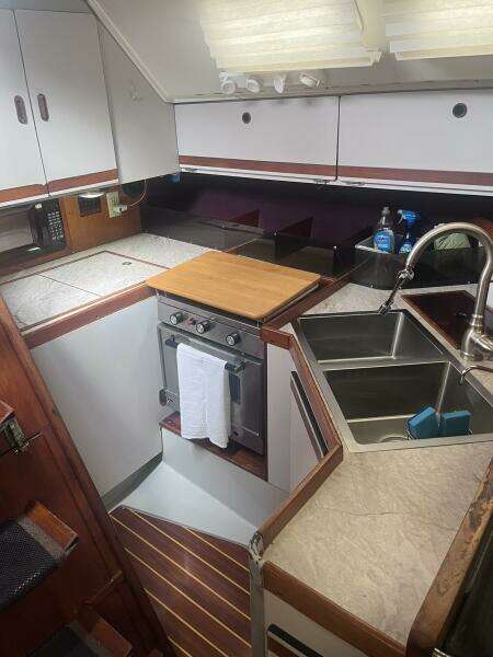 Pieridae 30ft O Day Yacht For Sale