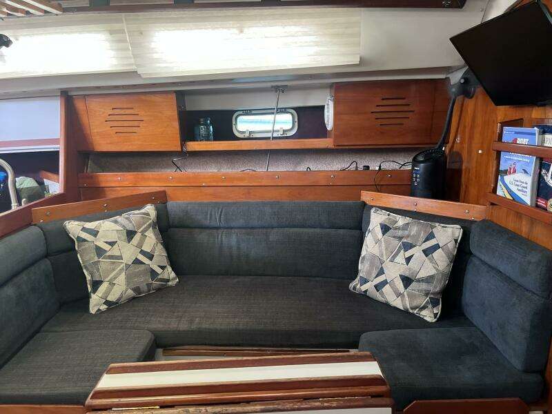 Pieridae 30ft O Day Yacht For Sale