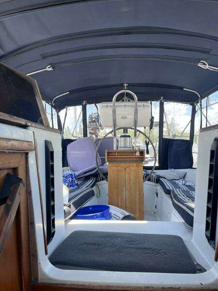 Pieridae 30ft O Day Yacht For Sale
