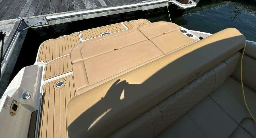 27ft Sea Ray Yacht For Sale