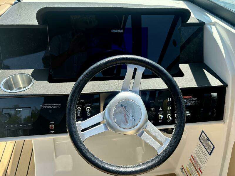 27ft Sea Ray Yacht For Sale