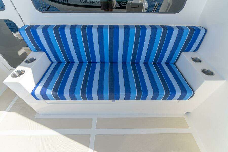 UPPER AFT DECK SEATING