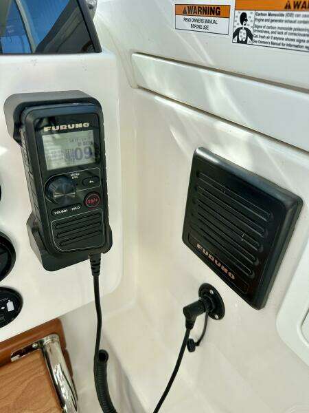 Helm   VHF