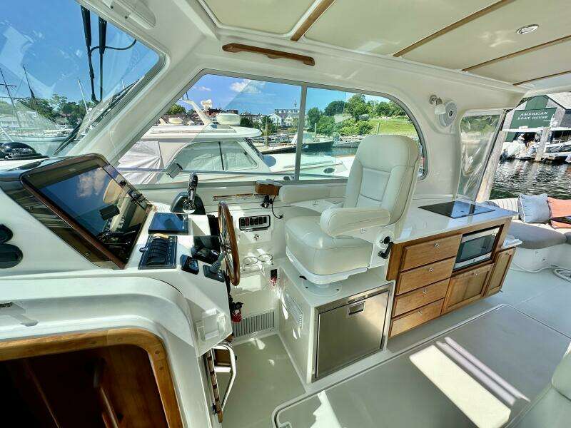 Helm Deck