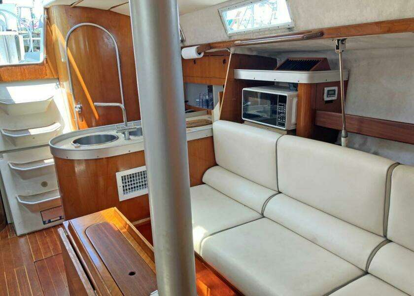 38ft Beneteau Yacht For Sale