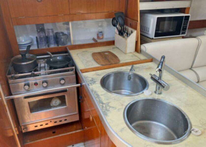 38ft Beneteau Yacht For Sale