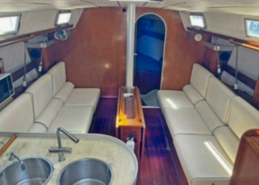 38ft Beneteau Yacht For Sale