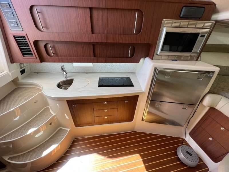 2019 Grady-White 370 Express 