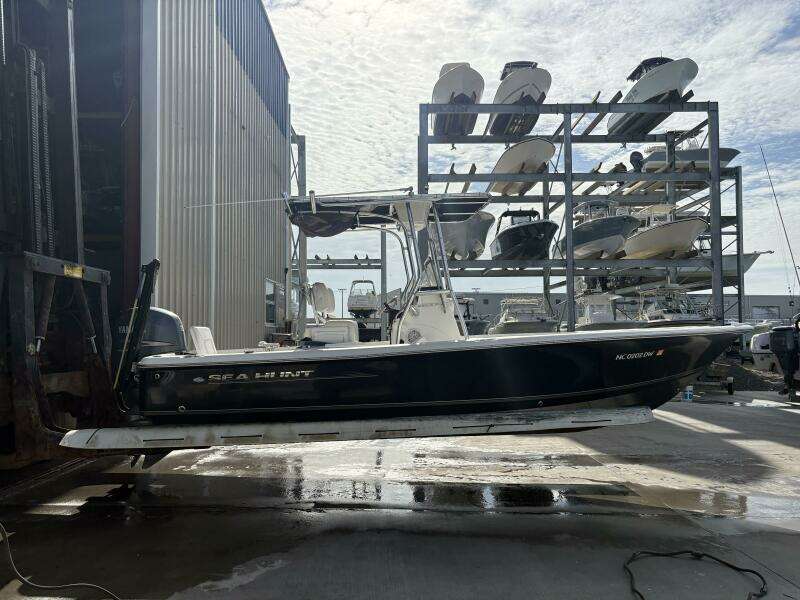 22ft Sea Hunt Yacht For Sale