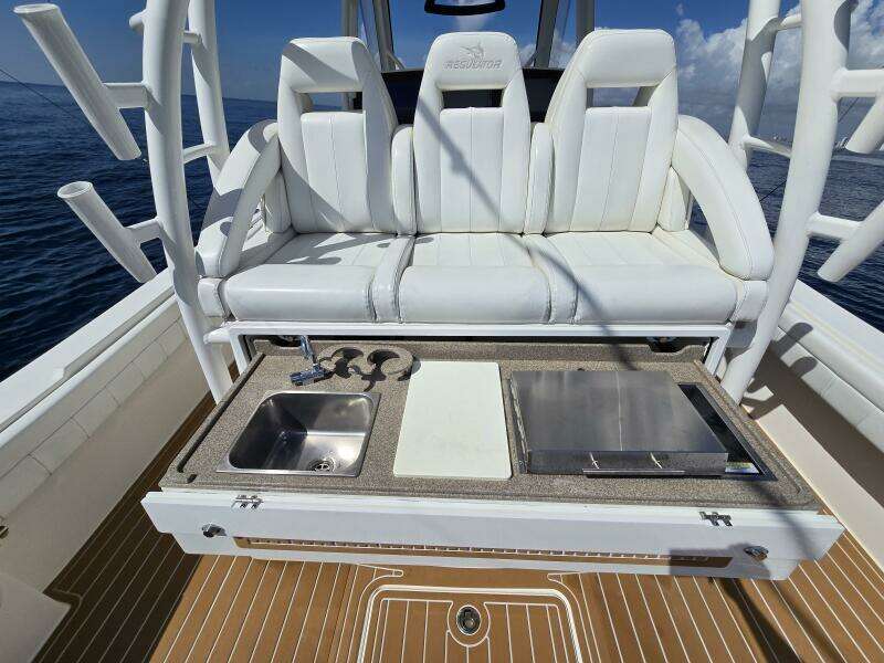 TT HARD TIMES 41ft Regulator Yacht For Sale