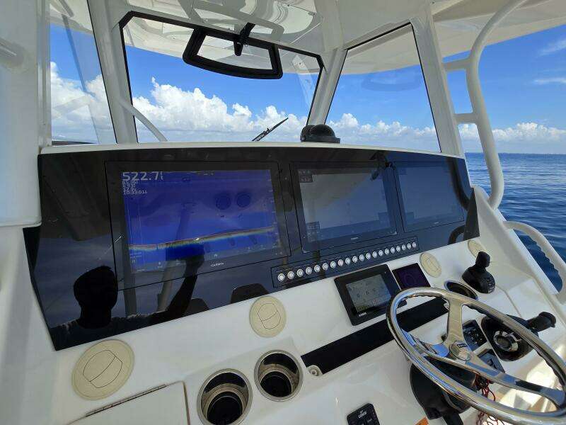 TT HARD TIMES 41ft Regulator Yacht For Sale