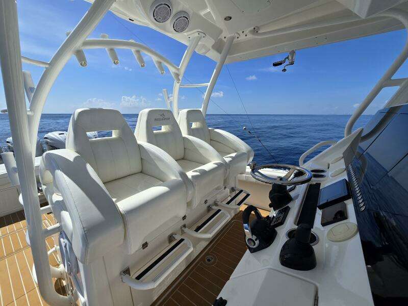 TT HARD TIMES 41ft Regulator Yacht For Sale