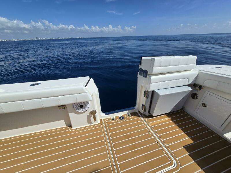 TT HARD TIMES 41ft Regulator Yacht For Sale