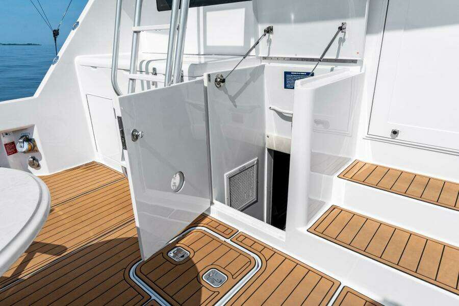 Amp d Up 60ft Hatteras Yacht For Sale