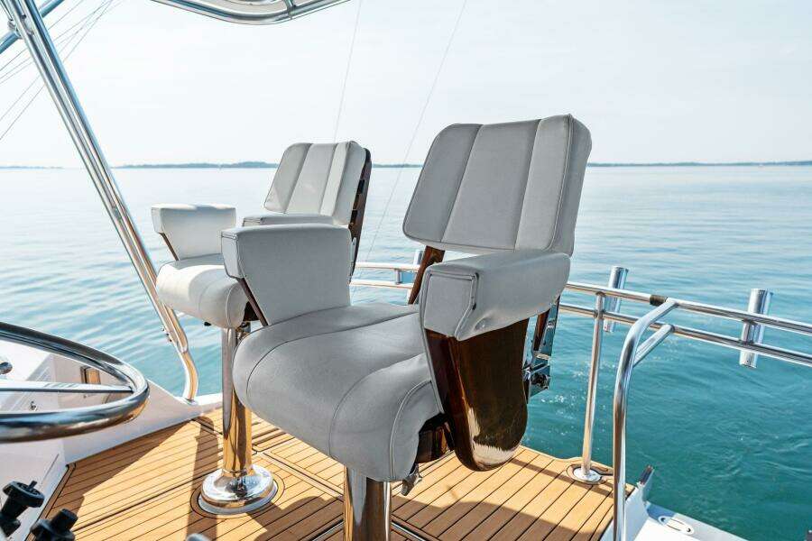 Amp d Up 60ft Hatteras Yacht For Sale