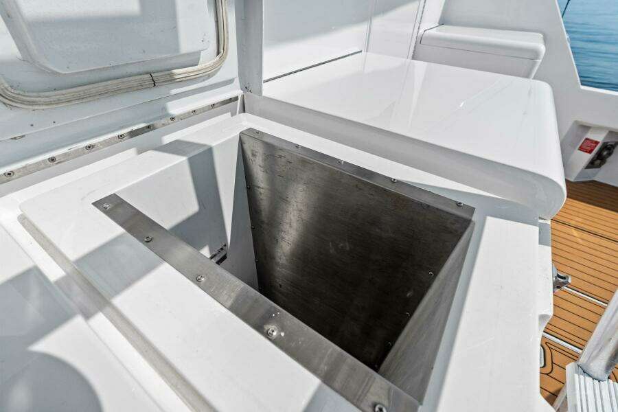 Amp d Up 60ft Hatteras Yacht For Sale