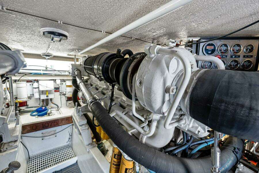 Amp d Up 60ft Hatteras Yacht For Sale