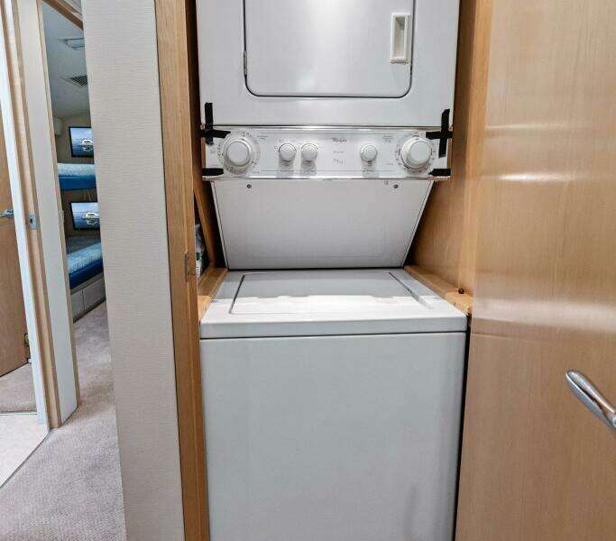 Amp d Up 60ft Hatteras Yacht For Sale