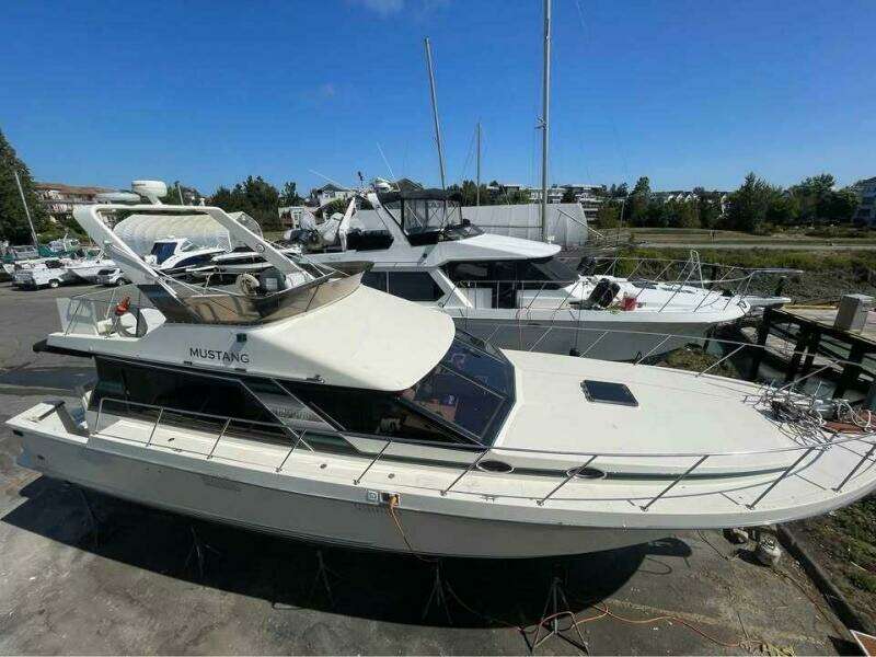 44ft Tollycraft Yacht For Sale
