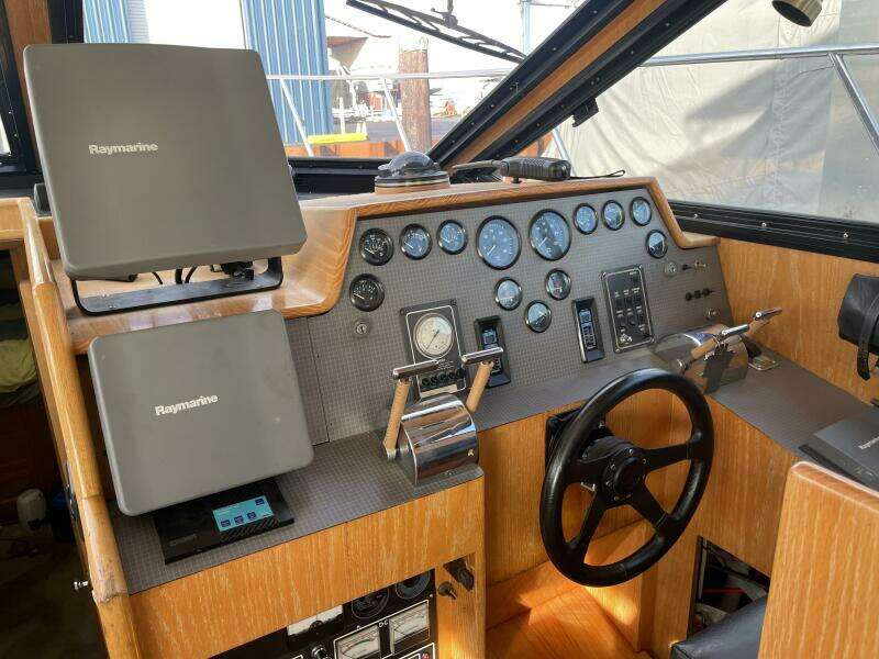 44ft Tollycraft Yacht For Sale