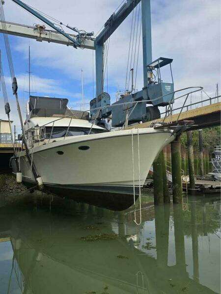 44ft Tollycraft Yacht For Sale