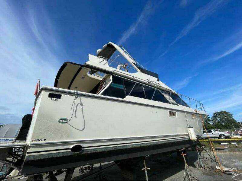 44ft Tollycraft Yacht For Sale