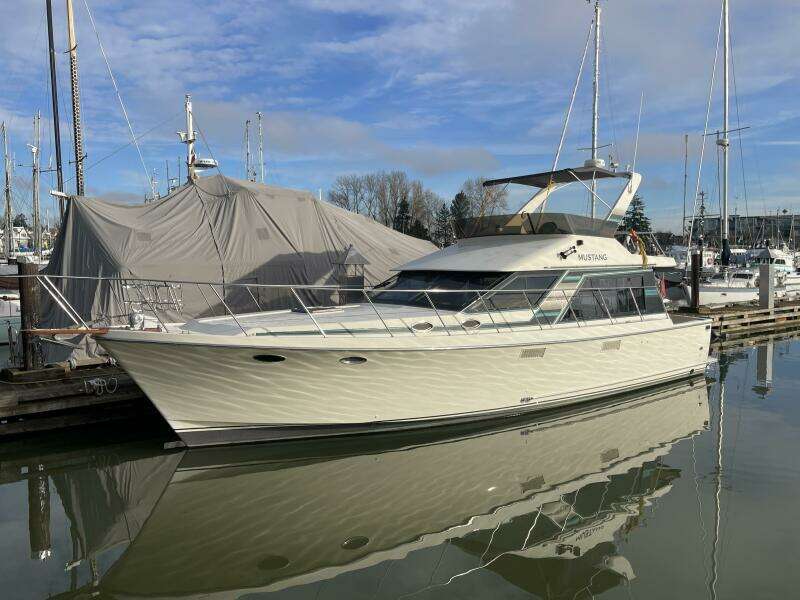 44ft Tollycraft Yacht For Sale