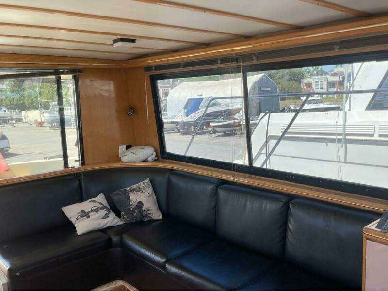 44ft Tollycraft Yacht For Sale
