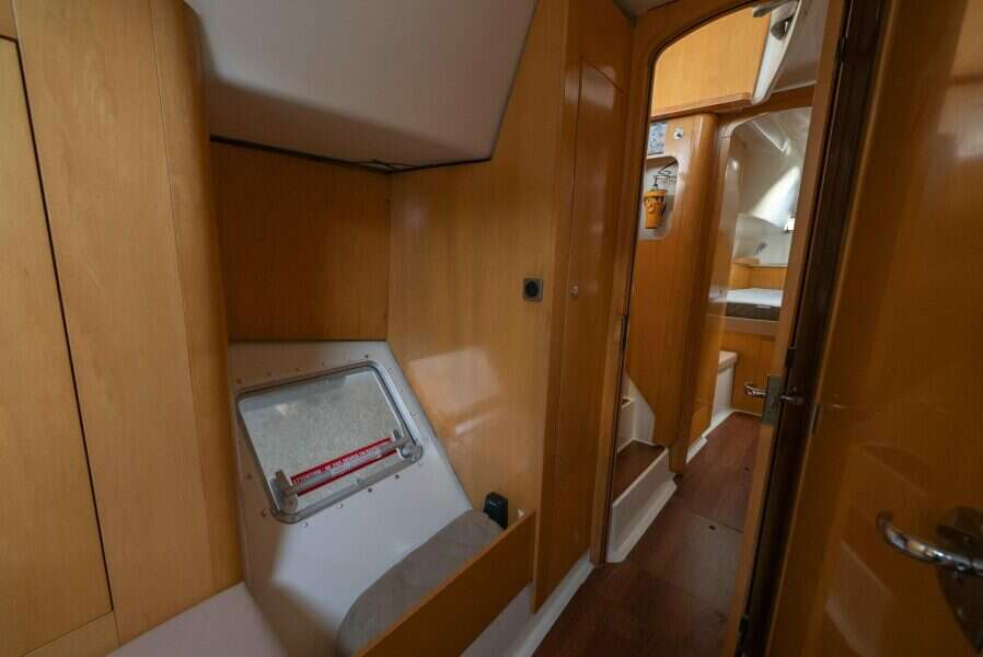 2009-fountaine-pajot-orana-44-sail-9895324-20250804094303067-23.jpg