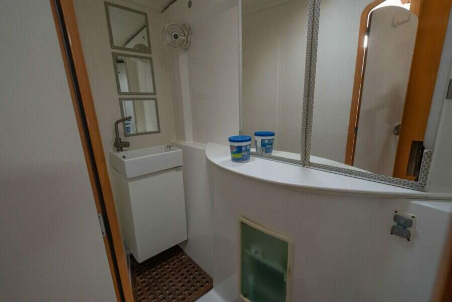 2009-fountaine-pajot-orana-44-sail-9895324-20250804094303106-28.jpg
