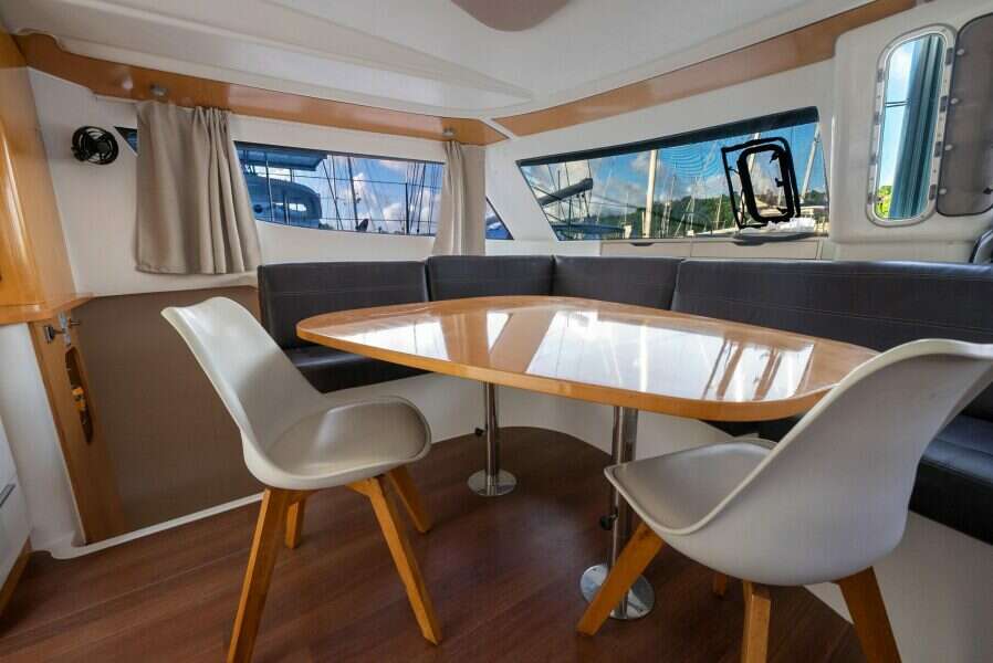 2009-fountaine-pajot-orana-44-sail-9895324-20250804094302990-14.jpg