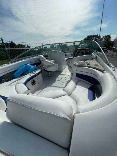 24ft Four Winns Yacht For Sale