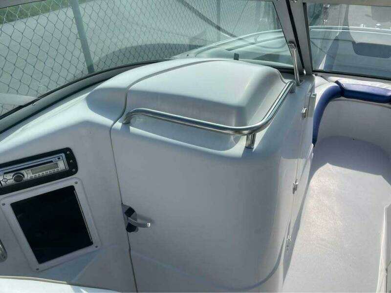 24ft Four Winns Yacht For Sale