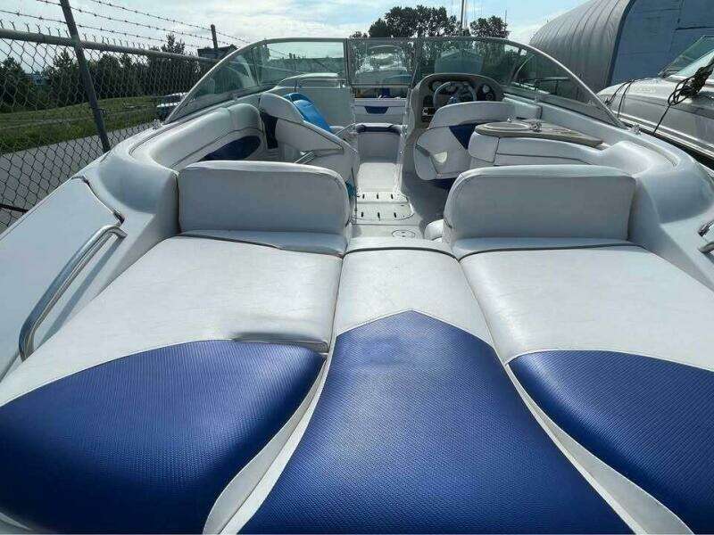 24ft Four Winns Yacht For Sale